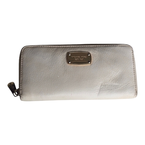 Michael Kors Wallet Womens White Gold Zip Around Logo Good Condition Flaw - Picture 2 of 13